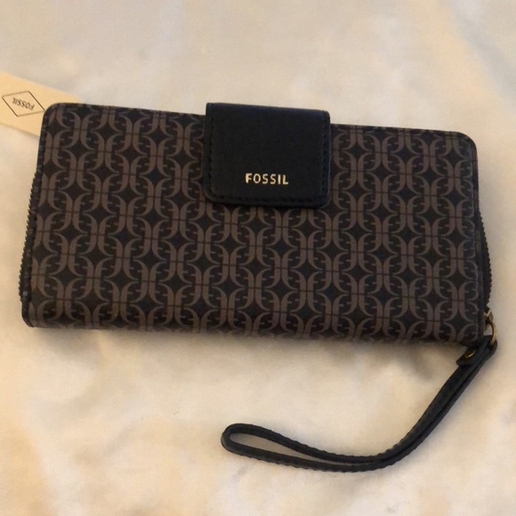 Fossil Madison Zip Clutch Black Brown Faux Leather Geometric Logo Pattern NWT - Picture 5 of 16